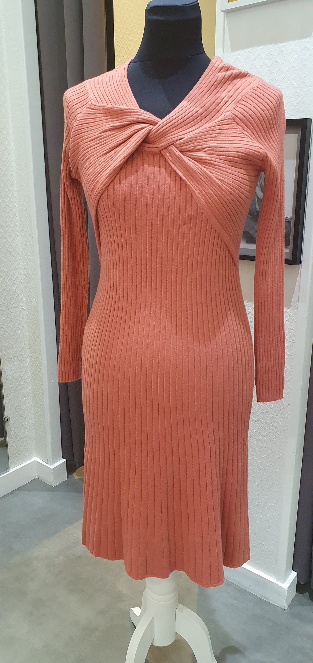 Robe pull taille unique coloris pêche