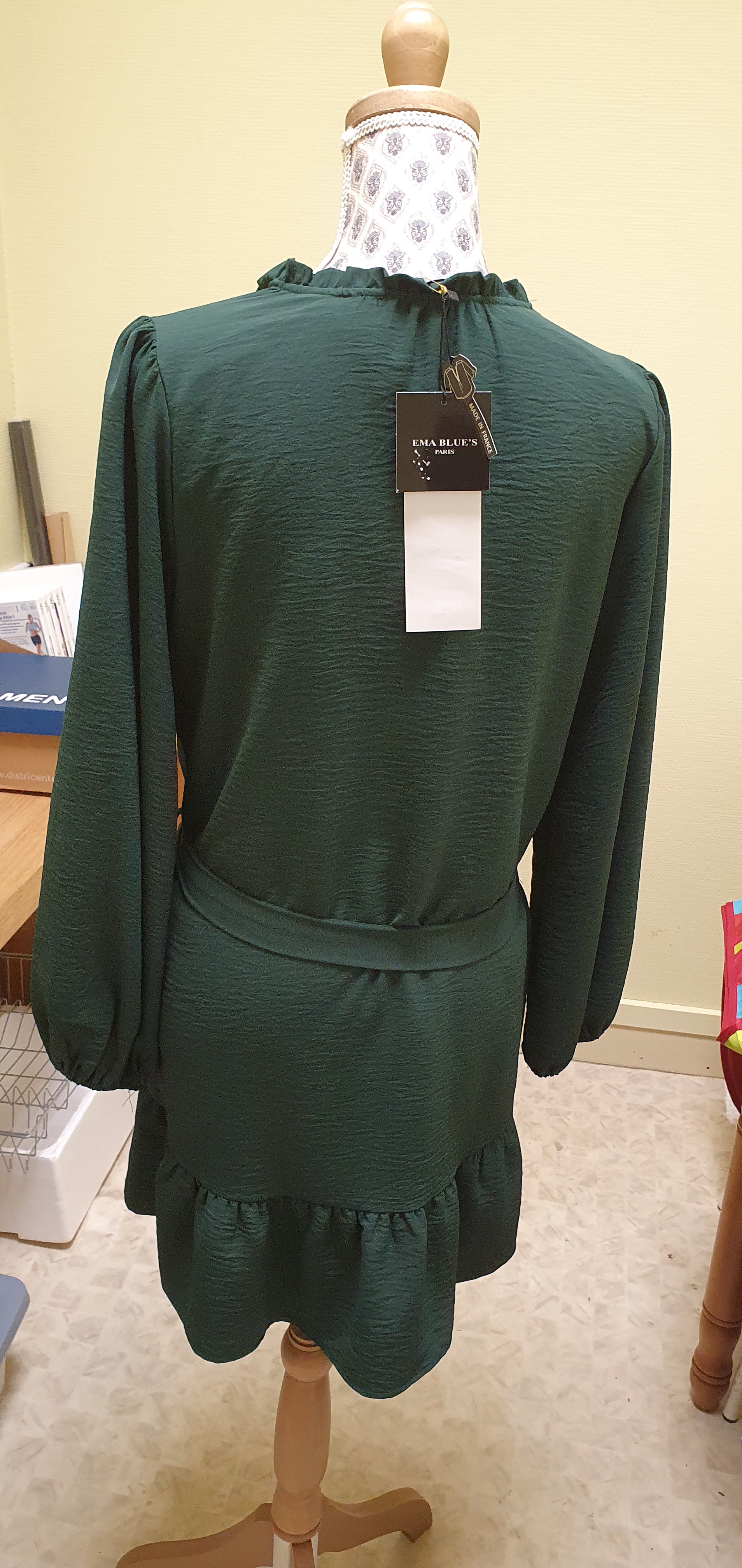 Robe chic et élégante de la marque EMABLUES